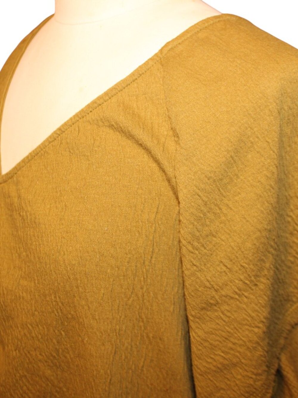 NWT MADEWELL Knit Lightspun Ruched-Front Crop Top in the color Spiced Olive - Picture 6 of 9